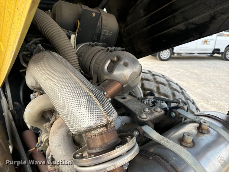 image for item OF9993 2017 Bomag BW211DH-5 single drum vibratory roller