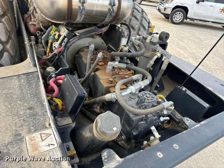 image for item OF9993 2017 Bomag BW211DH-5 single drum vibratory roller