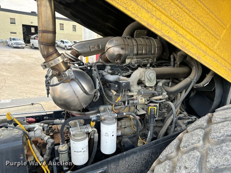 image for item OF9993 2017 Bomag BW211DH-5 single drum vibratory roller