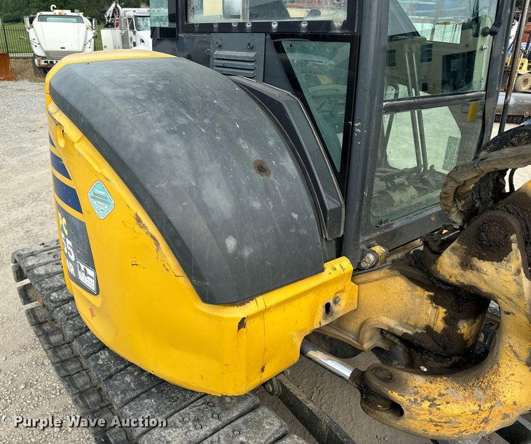 image for item OF9995 2012 Komatsu  PC55MR-3 mini excavator