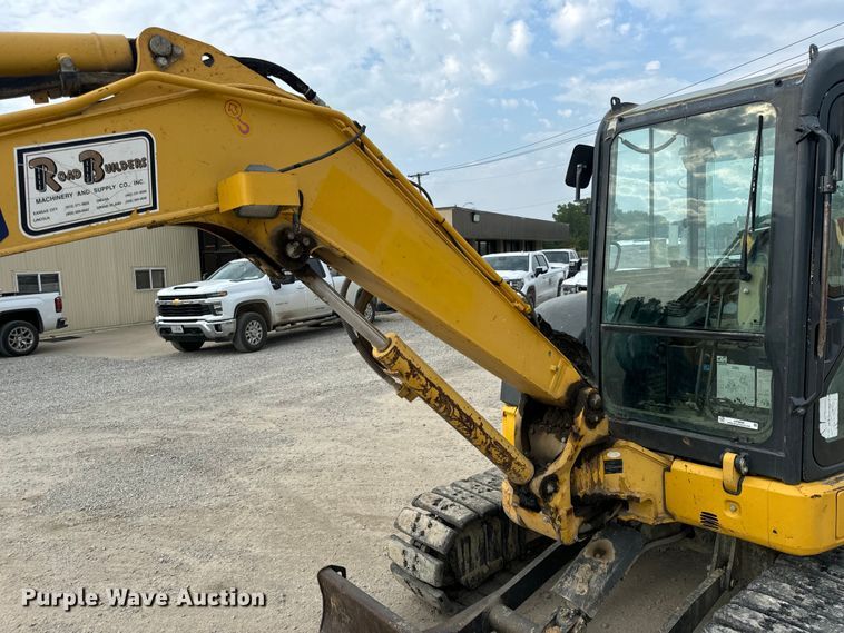 image for item OF9995 2012 Komatsu  PC55MR-3 mini excavator