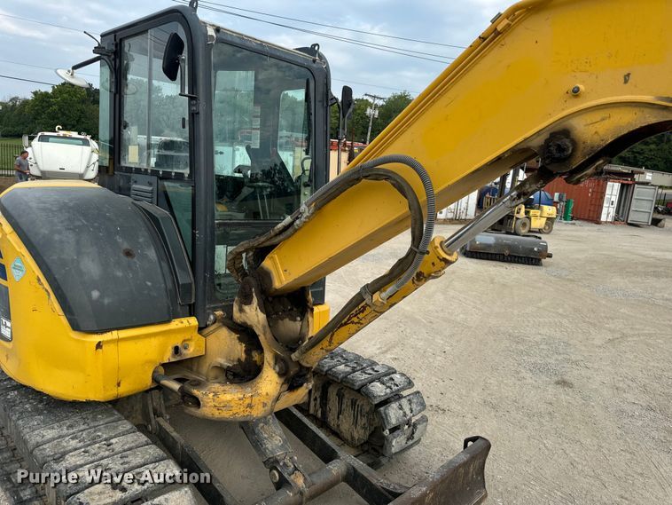 image for item OF9995 2012 Komatsu  PC55MR-3 mini excavator