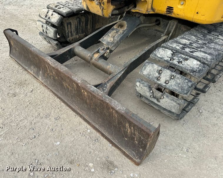 image for item OF9995 2012 Komatsu  PC55MR-3 mini excavator