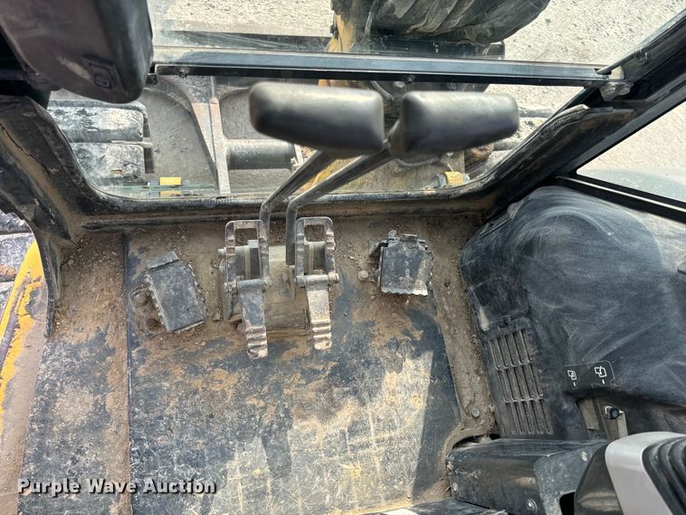 image for item OF9995 2012 Komatsu  PC55MR-3 mini excavator