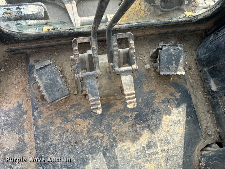 image for item OF9995 2012 Komatsu  PC55MR-3 mini excavator