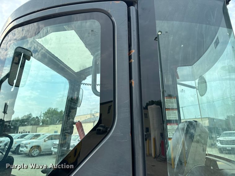 image for item OF9996 2012 Komatsu PC55MR-3 mini excavator