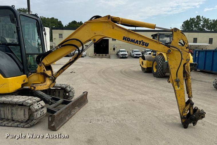 image for item OF9996 2012 Komatsu PC55MR-3 mini excavator