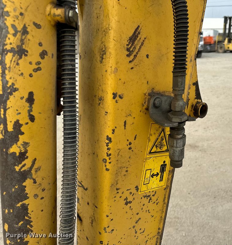 image for item OF9996 2012 Komatsu PC55MR-3 mini excavator