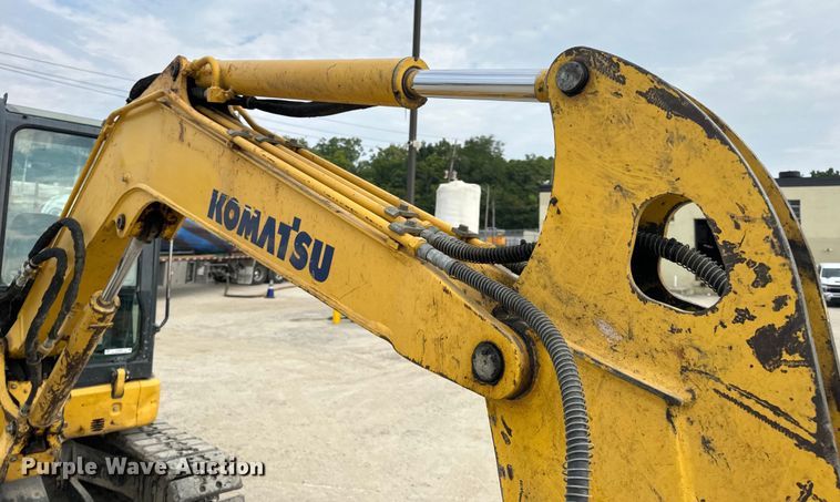 image for item OF9996 2012 Komatsu PC55MR-3 mini excavator