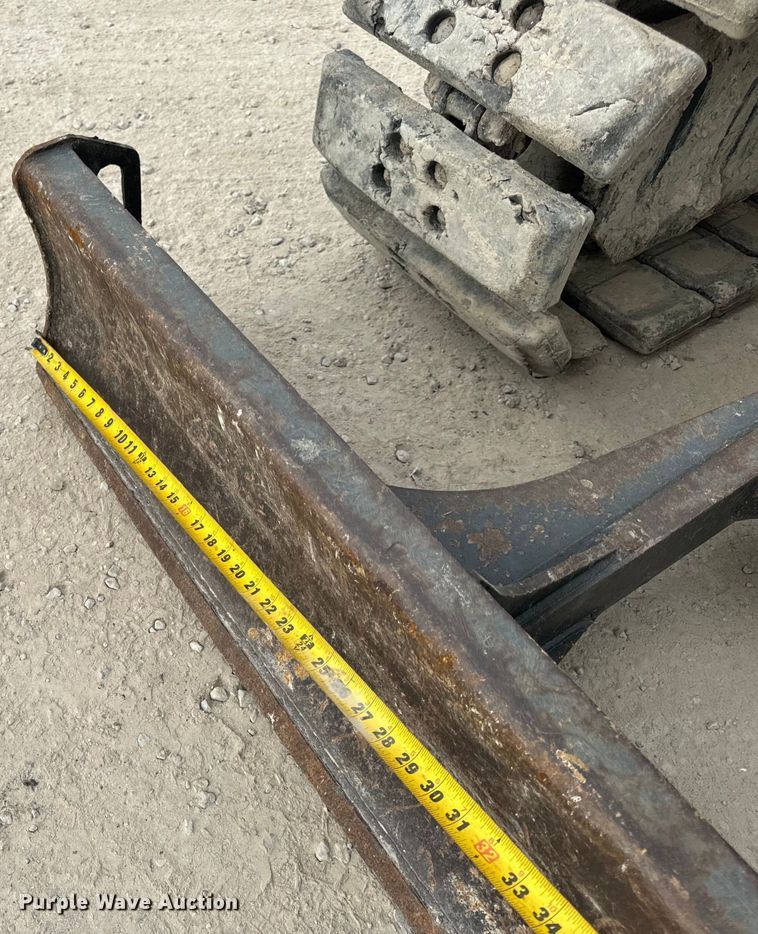 image for item OF9996 2012 Komatsu PC55MR-3 mini excavator