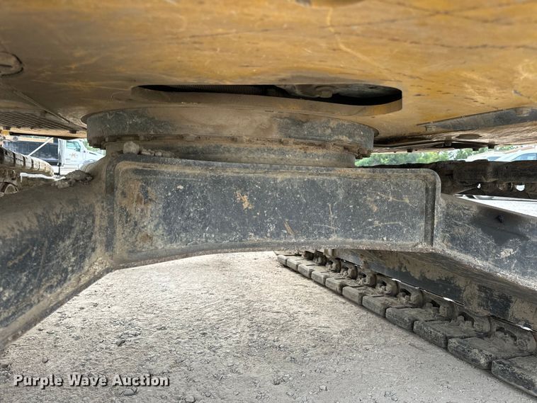 image for item OF9996 2012 Komatsu PC55MR-3 mini excavator