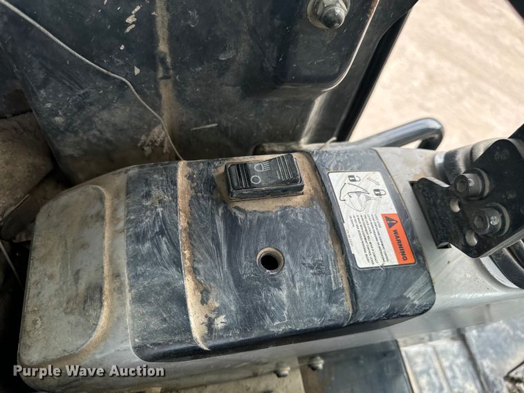 image for item OF9996 2012 Komatsu PC55MR-3 mini excavator