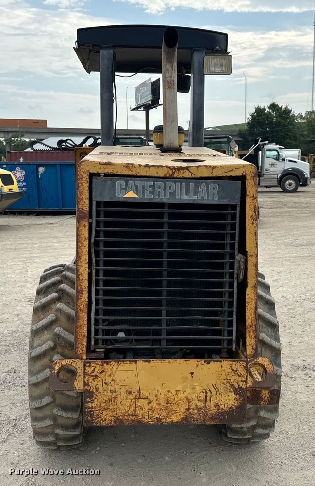 image for item OF9998 2002 Caterpillar  CP-323C single drum vibratory roller