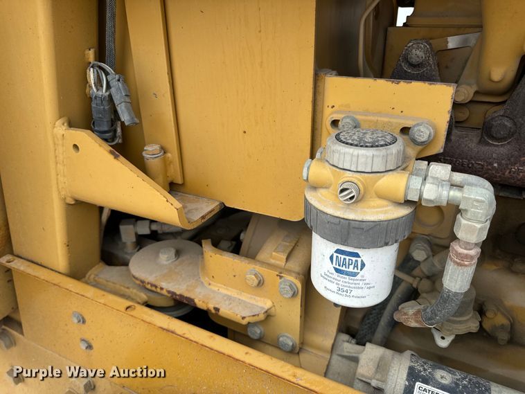 image for item OF9998 2002 Caterpillar  CP-323C single drum vibratory roller