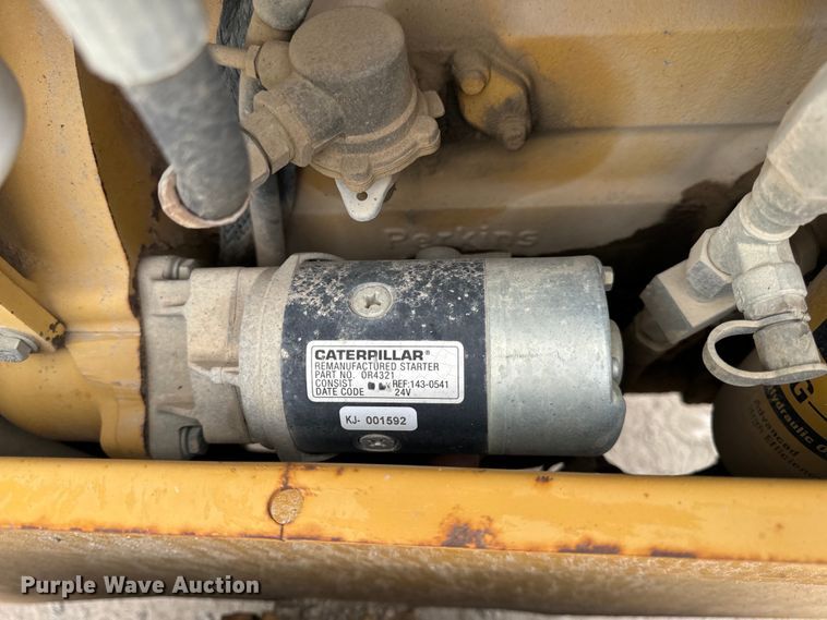 image for item OF9998 2002 Caterpillar  CP-323C single drum vibratory roller