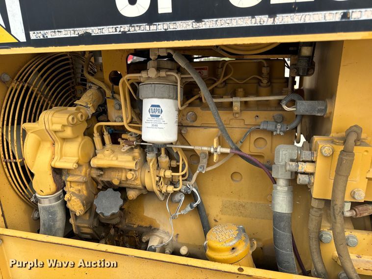 image for item OF9998 2002 Caterpillar  CP-323C single drum vibratory roller