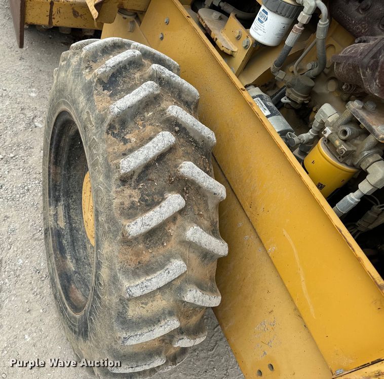 image for item OF9998 2002 Caterpillar  CP-323C single drum vibratory roller