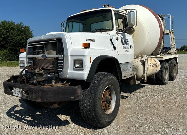 image for item OG9629 1995 Ford  LT8000 ready mix truck