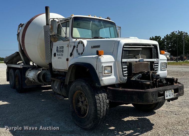 image for item OG9629 1995 Ford  LT8000 ready mix truck
