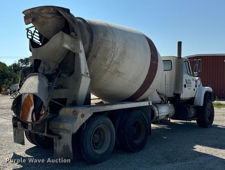 image for item OG9629 1995 Ford  LT8000 ready mix truck