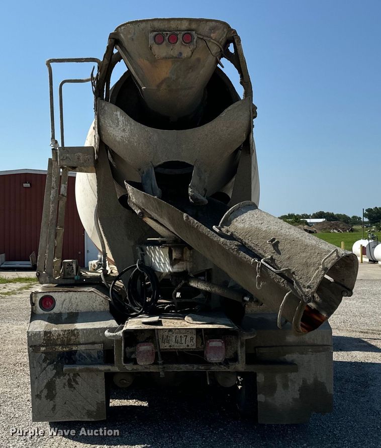 image for item OG9629 1995 Ford  LT8000 ready mix truck