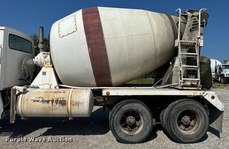 image for item OG9629 1995 Ford  LT8000 ready mix truck