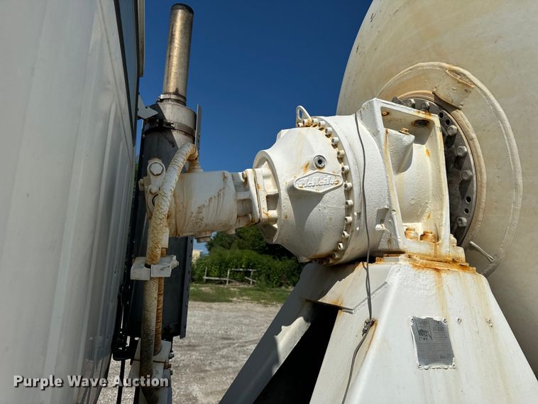 image for item OG9629 1995 Ford  LT8000 ready mix truck