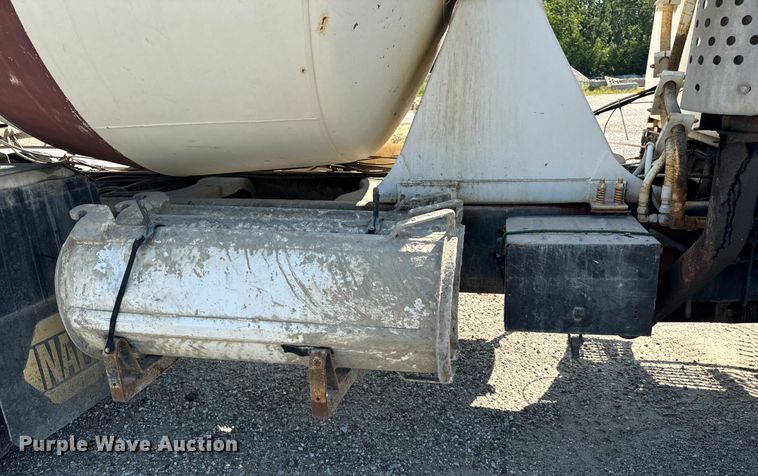 image for item OG9629 1995 Ford  LT8000 ready mix truck