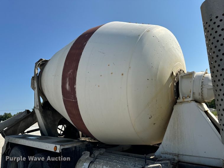 image for item OG9629 1995 Ford  LT8000 ready mix truck