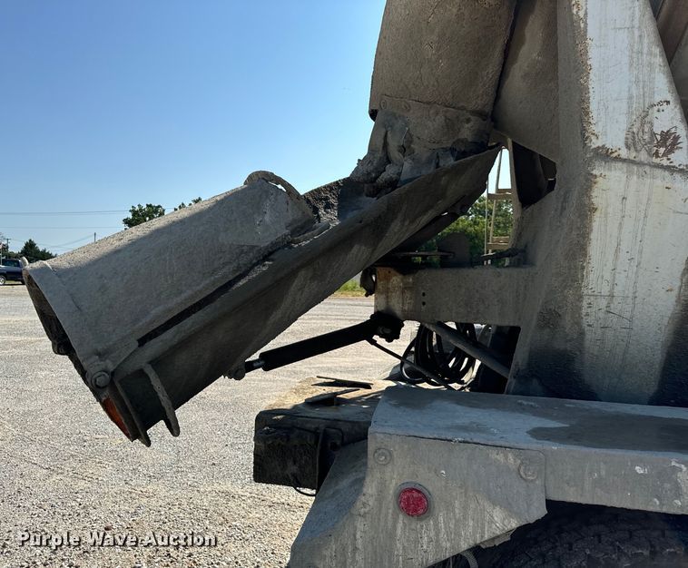 image for item OG9629 1995 Ford  LT8000 ready mix truck