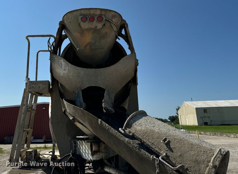 image for item OG9629 1995 Ford  LT8000 ready mix truck