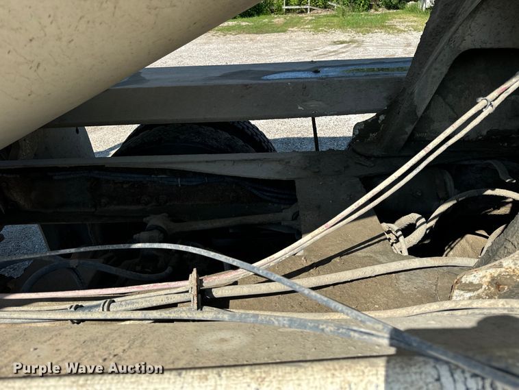 image for item OG9629 1995 Ford  LT8000 ready mix truck