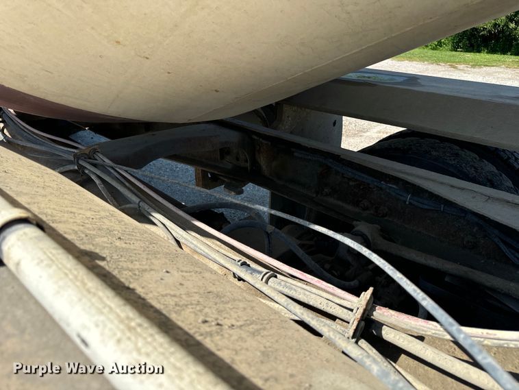 image for item OG9629 1995 Ford  LT8000 ready mix truck