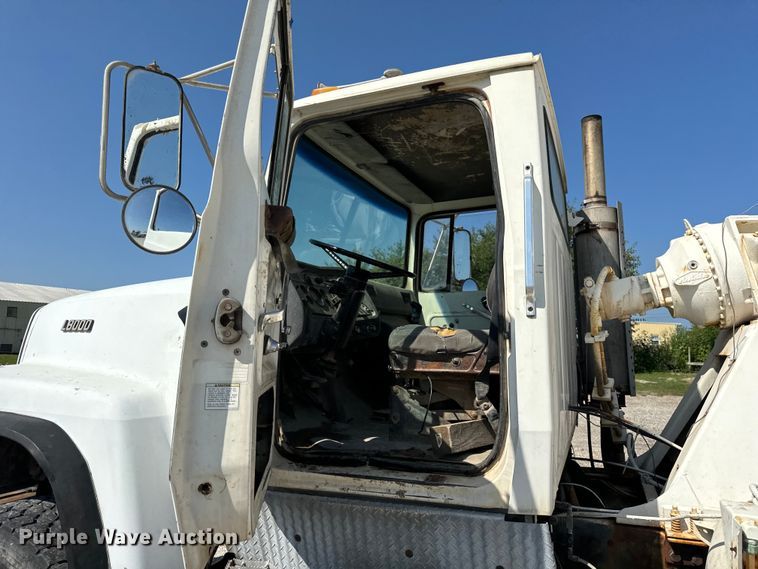 image for item OG9629 1995 Ford  LT8000 ready mix truck