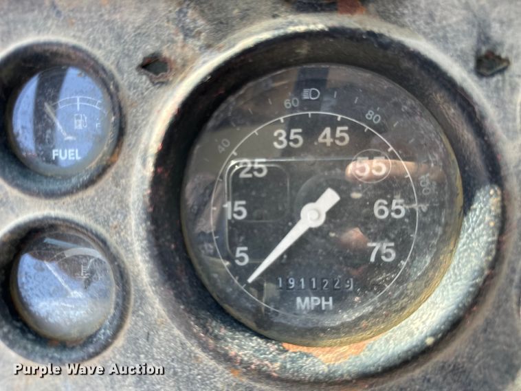 image for item OG9629 1995 Ford  LT8000 ready mix truck