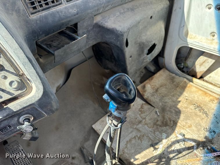 image for item OG9629 1995 Ford  LT8000 ready mix truck