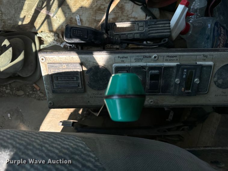 image for item OG9629 1995 Ford  LT8000 ready mix truck