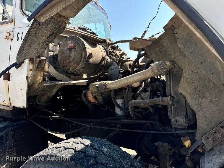 image for item OG9629 1995 Ford  LT8000 ready mix truck