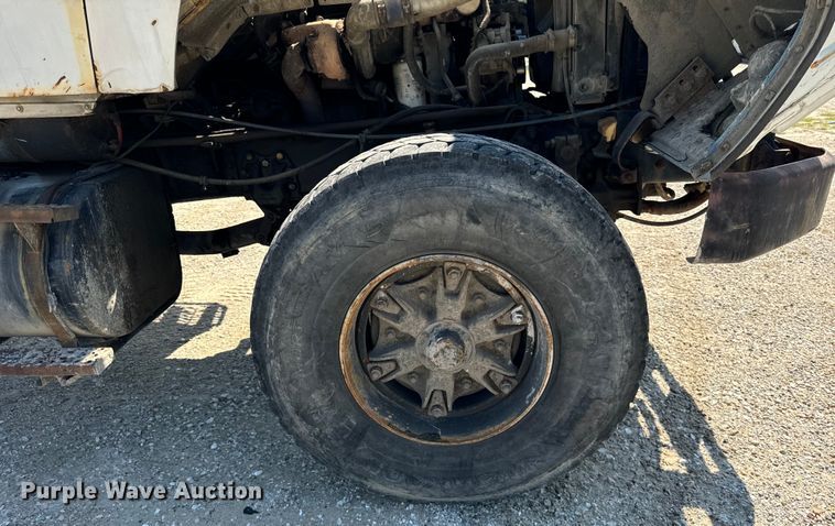 image for item OG9629 1995 Ford  LT8000 ready mix truck