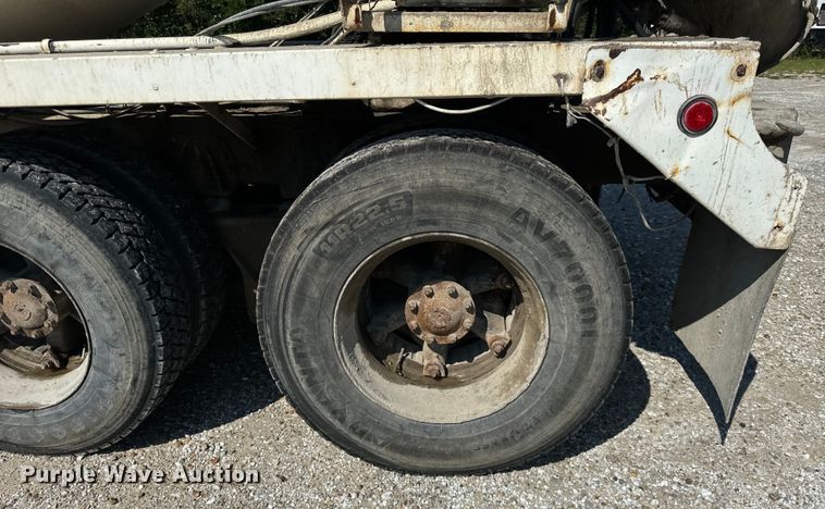 image for item OG9629 1995 Ford  LT8000 ready mix truck