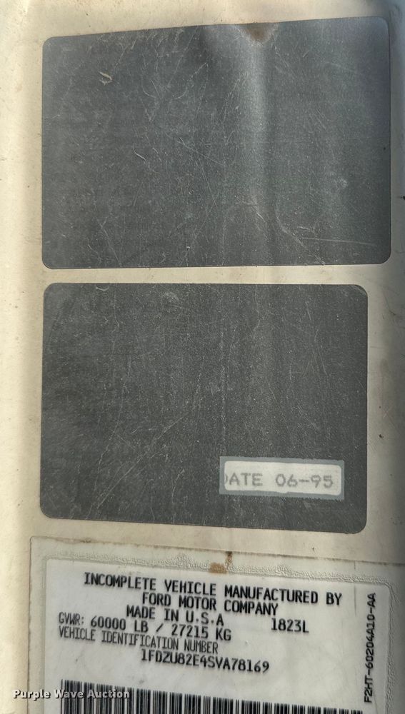 image for item OG9629 1995 Ford  LT8000 ready mix truck