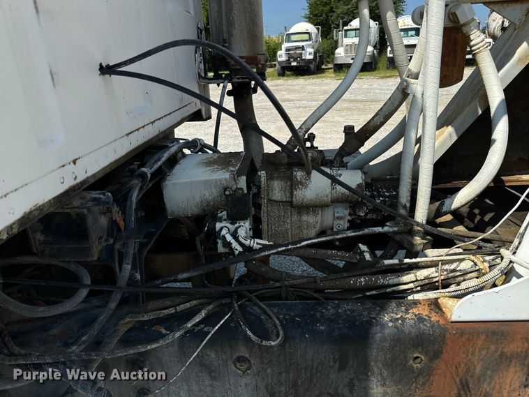 image for item OG9630 1998 Ford  LT8500 ready mix truck