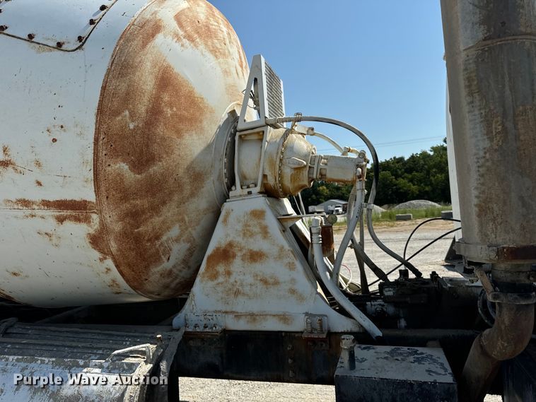 image for item OG9630 1998 Ford  LT8500 ready mix truck