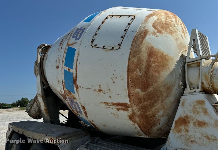 image for item OG9630 1998 Ford  LT8500 ready mix truck