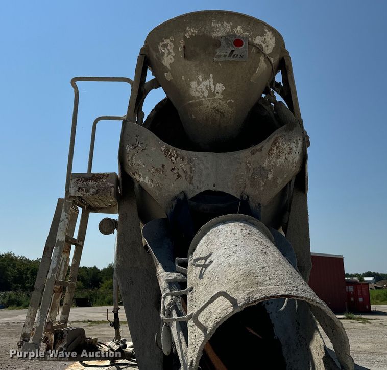 image for item OG9630 1998 Ford  LT8500 ready mix truck