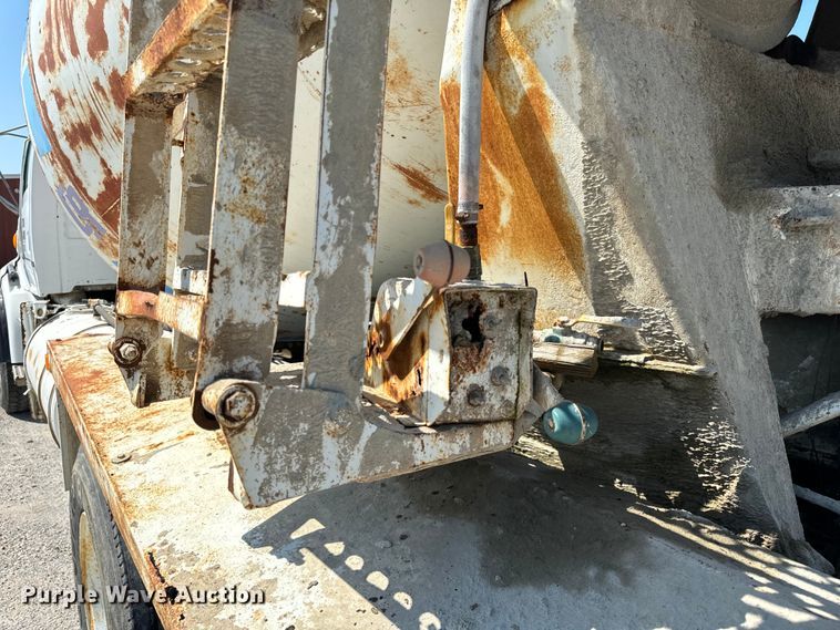 image for item OG9630 1998 Ford  LT8500 ready mix truck