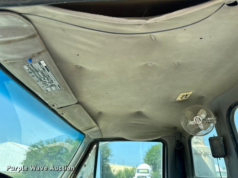 image for item OG9630 1998 Ford  LT8500 ready mix truck