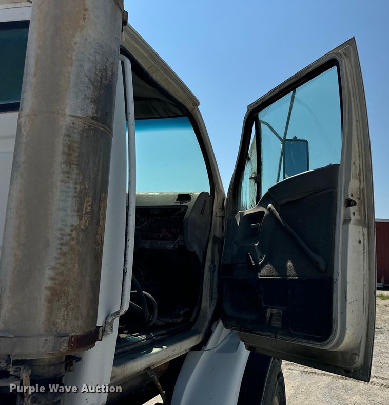 image for item OG9630 1998 Ford  LT8500 ready mix truck