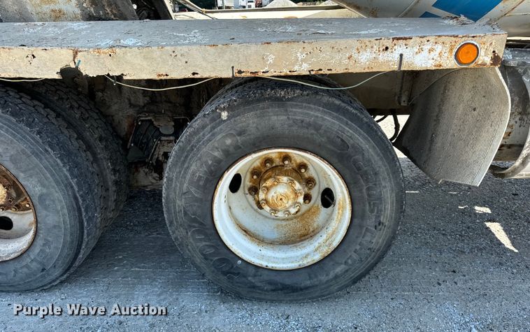 image for item OG9630 1998 Ford  LT8500 ready mix truck