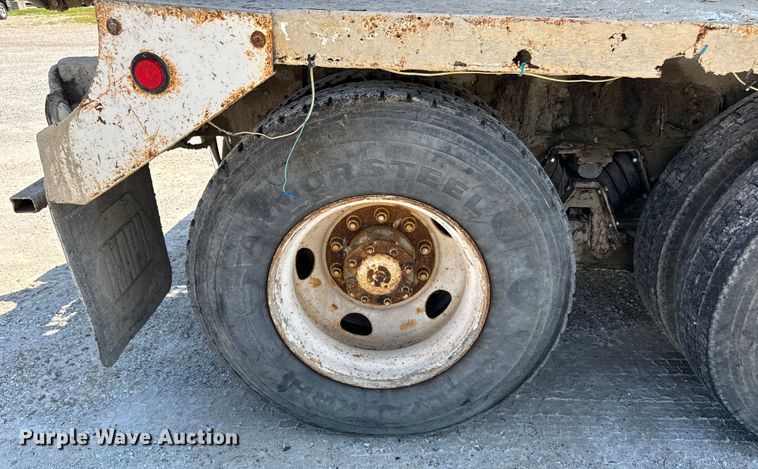 image for item OG9630 1998 Ford  LT8500 ready mix truck